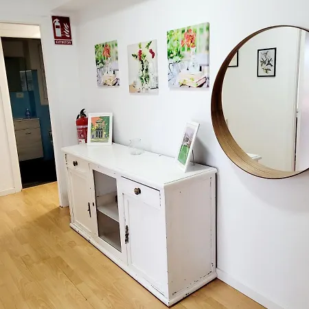 Amplio Piso Con Vistas En La Entrada Del Camino C4 * San Giacomo di Compostella