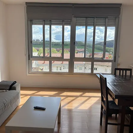 Amplio Piso Con Vistas En La Entrada Del Camino C4 *