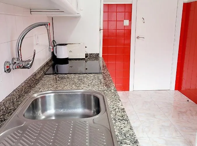 Amplio Piso Con Vistas En La Entrada Del Camino C4 * 圣地亚哥－德孔波斯特拉