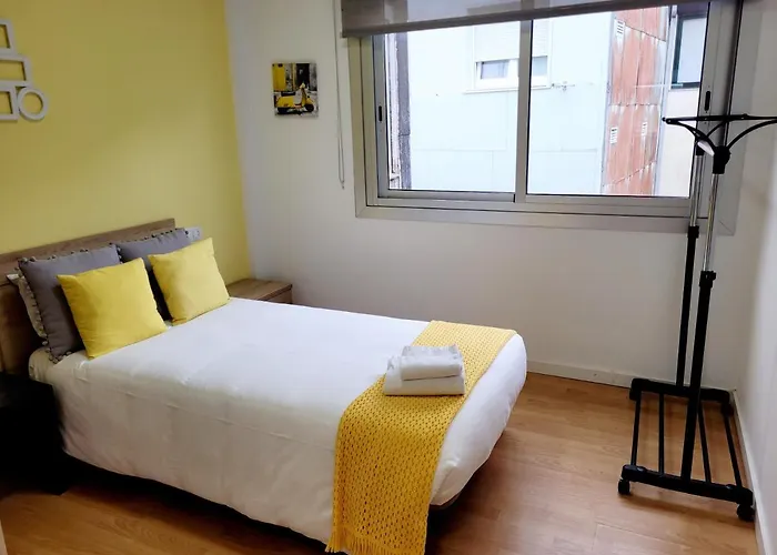 Amplio Piso Con Vistas En La Entrada Del Camino C4 * 圣地亚哥－德孔波斯特拉